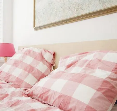 Guestroom With Private Entrance At Pieter Langendijkstraat * Amsterdam