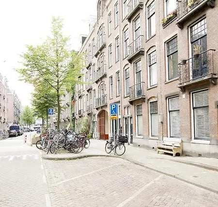 Maison d'hôtes Guestroom With Private Entrance At Pieter Langendijkstraat Amsterdam